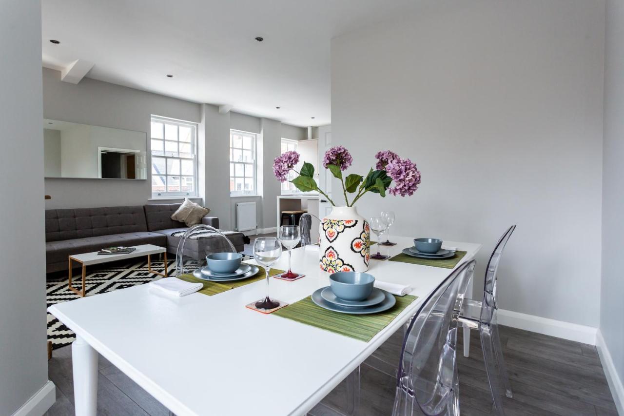 2 Bedroom Apartments With Sofa Bed In Southend Екстериор снимка