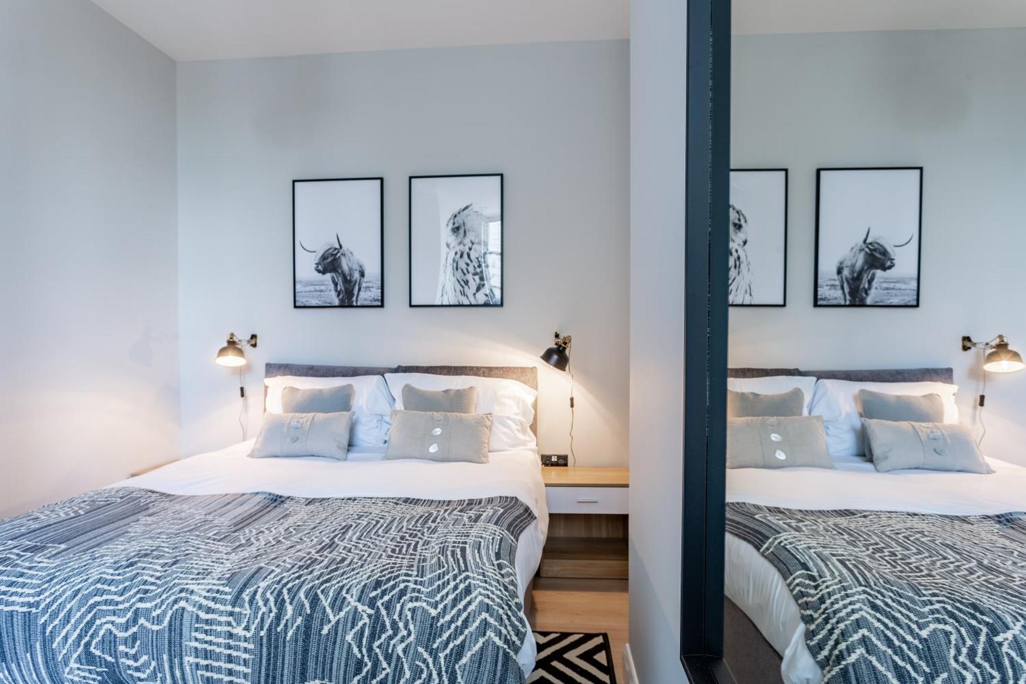 2 Bedroom Apartments With Sofa Bed In Southend Екстериор снимка