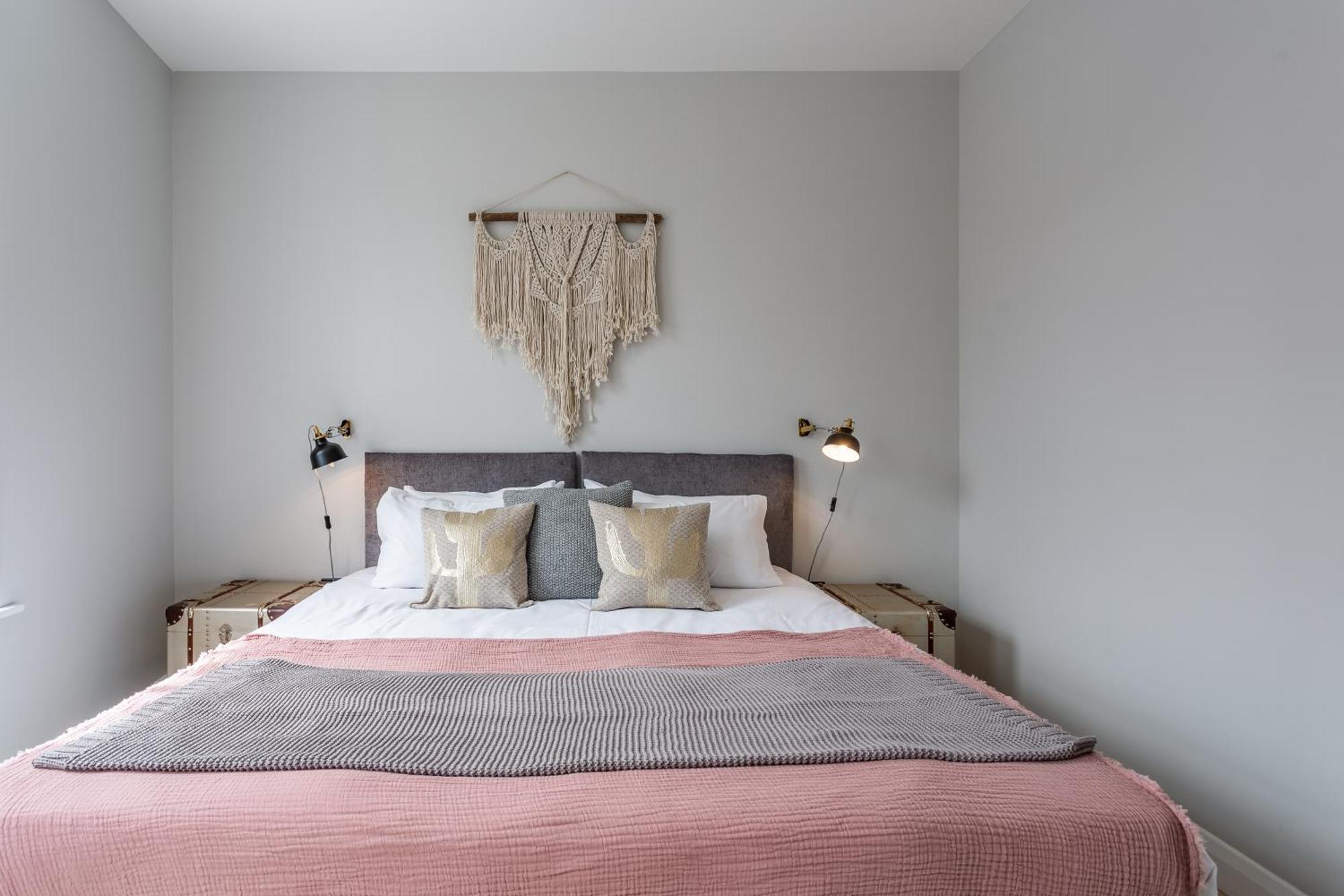 2 Bedroom Apartments With Sofa Bed In Southend Екстериор снимка